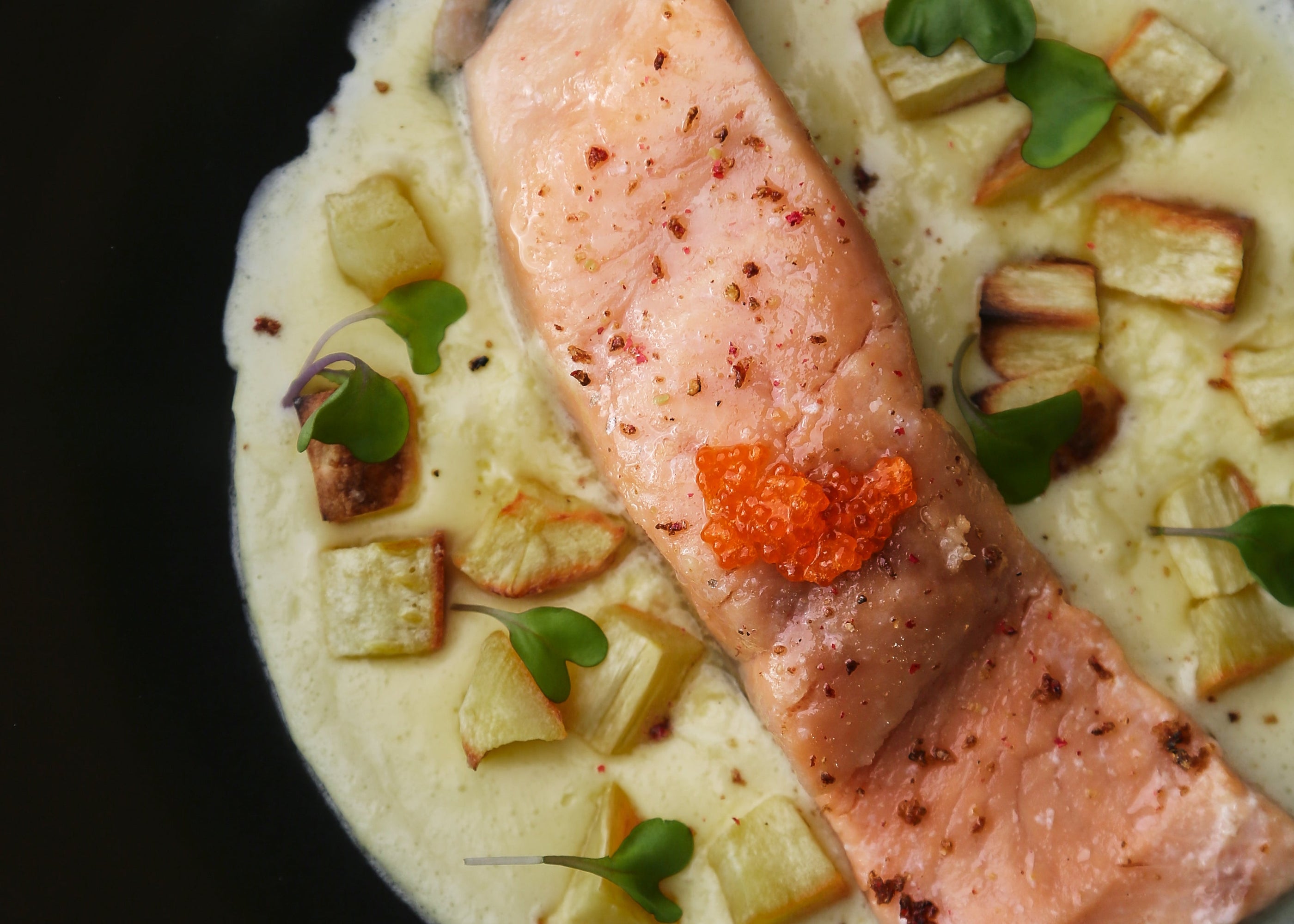 King Salmon Confit with Hollandaise Sauce